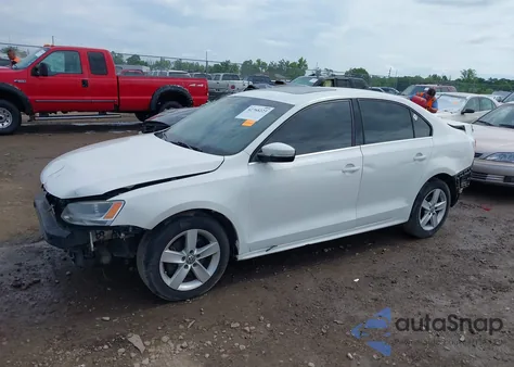 2013 Volkswagen Jetta 2.0L Tdi from USA, damaged, VIN 3VWLL7AJ3DM418377